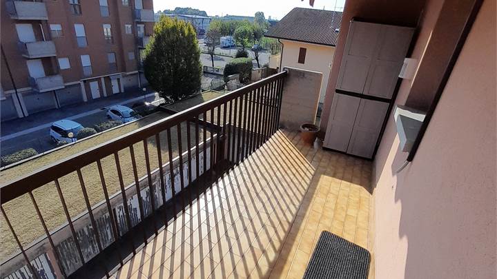 TRILOCALE+BOX DOPPIO ULTIMO PIANO                     ZONA LALLIO